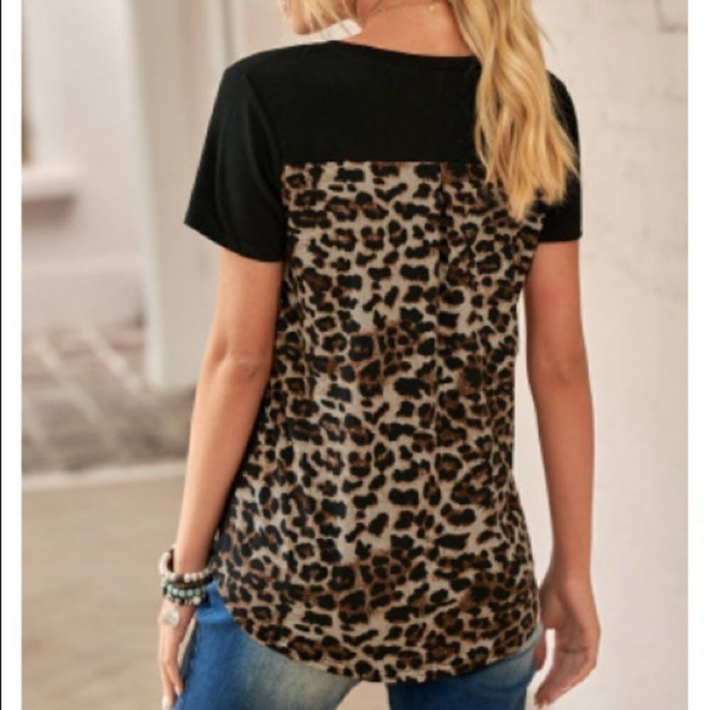 V neck tee shirt with pocket and Leopard print back sizes sm - xl